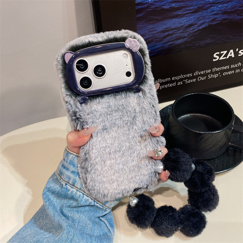 Роскошный однотонный плюшевый  – обзор и цена Phone Cases Iphone 16 Pro